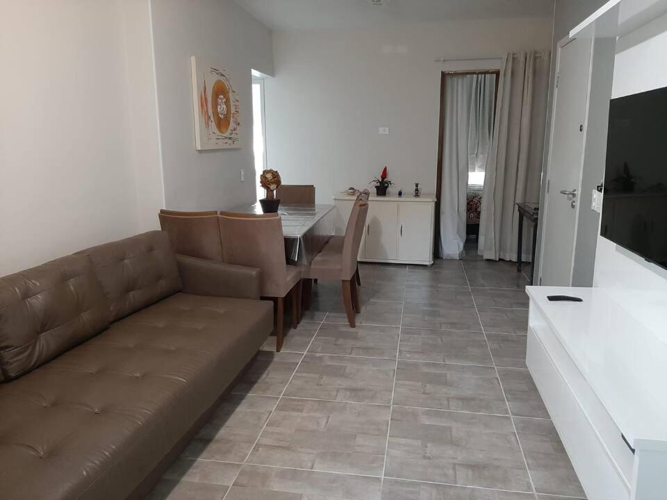Cobertura De 3 Quartos Com Churrasqueira E Piscina *
